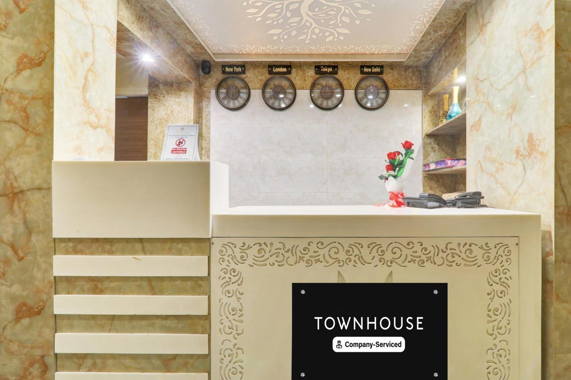 Super Townhouse Kankarbagh Formerly Kunwar Alcajars Patna  Bagian luar foto